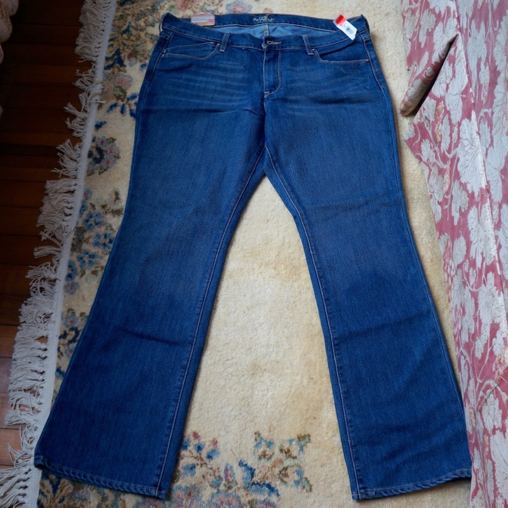 "Flirt" jeans  medium rise